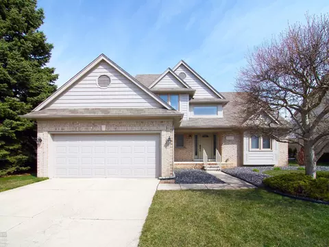 20343 Nicol Crk, Macomb, MI 48044