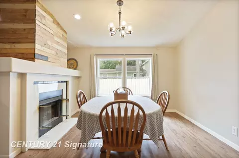 Dining - 319 S Madison, Perry, MI 48872 photo 1 of 4