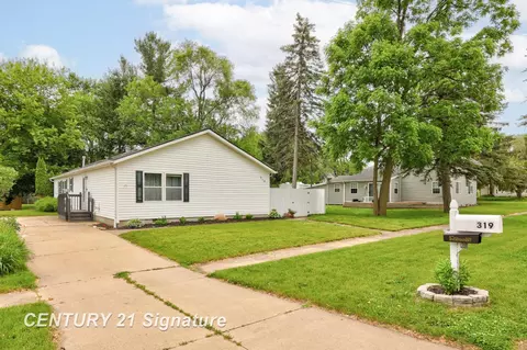 Exterior - 319 S Madison, Perry, MI 48872 photo 10 of 11