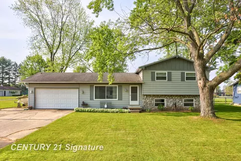 942 Wheelock, Freeland, MI 48623