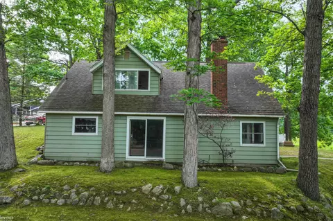 7199 Switzer, Linden, MI 48451
