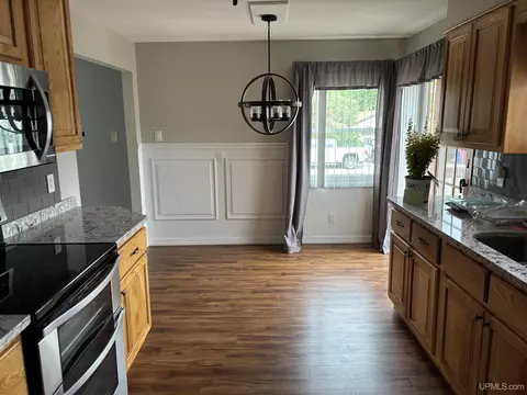 100 S Daisy, Ishpeming, MI 49849 photo 2