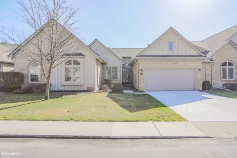 54826 Cambridge, Shelby Township, MI 48315