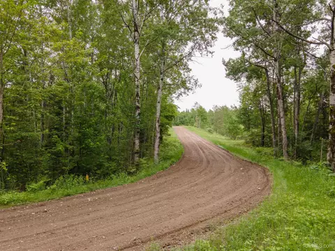 30 A Wards, Iron River, MI 49935