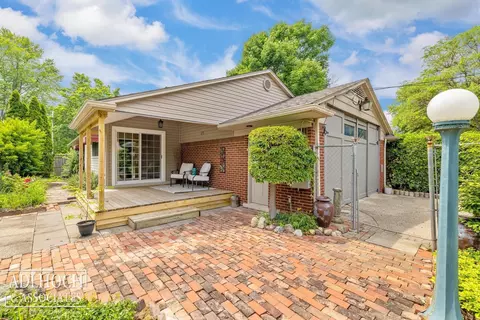 770 Lincoln, Grosse Pointe, MI 48230 photo 38