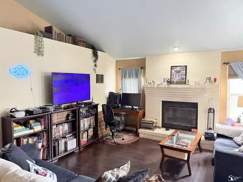 Living - 3260 Sixth, Monroe, MI 48162 photo 2 of 2