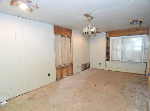 4879 E Riv, Freeland, MI 48623 photo 16
