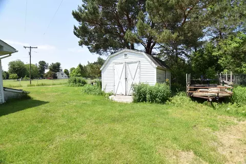 4879 E Riv, Freeland, MI 48623 photo 22