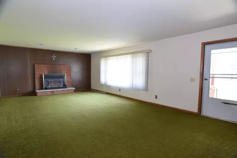 4879 E Riv, Freeland, MI 48623 photo 5