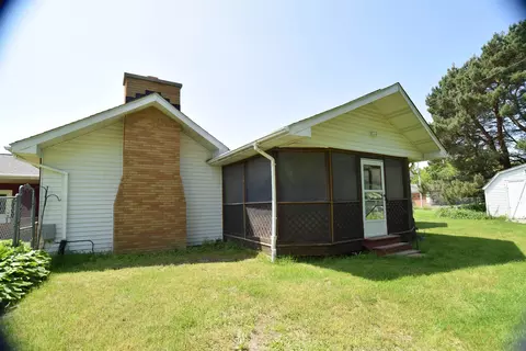 4879 E Riv, Freeland, MI 48623 photo 21