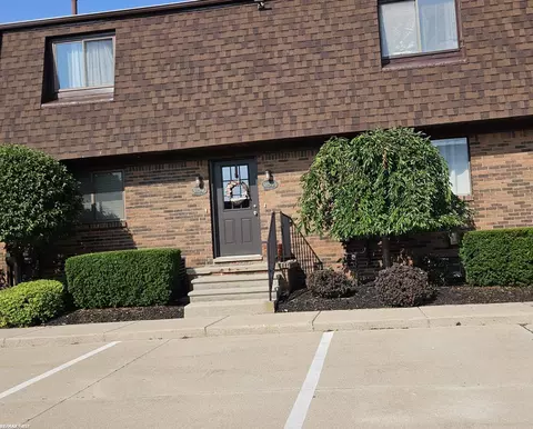 38544 Lanse Creuse UNIT 12, Harrison Township, MI 48045