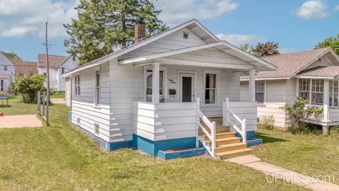 1220 Stockbridge, Iron Mountain, MI 49801