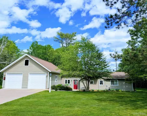 790 N Horseshoe Lk, Gwinn, MI 49841