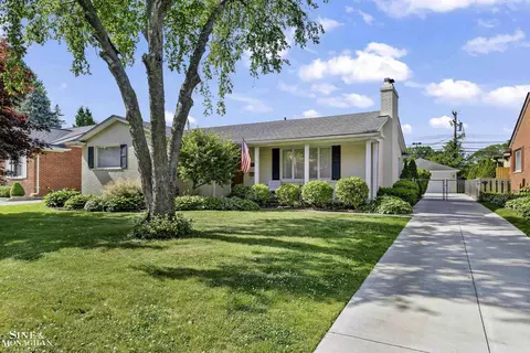 763 Anita, Grosse Pointe Woods, MI 48236