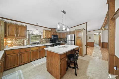Kitchen - 1256 Sandy Crk, Monroe, MI 48162 photo 1 of 3