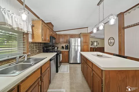 Kitchen - 1256 Sandy Crk, Monroe, MI 48162 photo 2 of 3