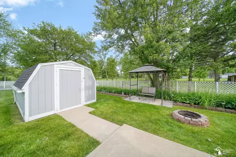 Exterior - 1256 Sandy Crk, Monroe, MI 48162 photo 9 of 13