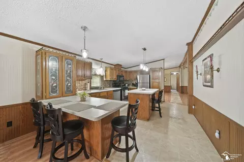 Entry Way - 1256 Sandy Crk, Monroe, MI 48162 photo 5 of 5