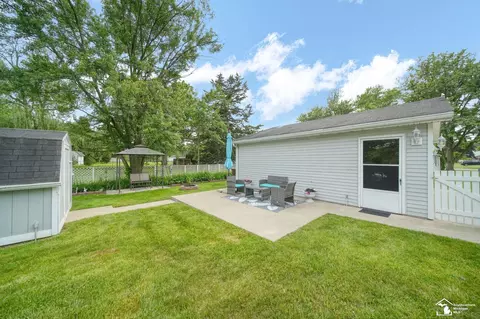 Exterior - 1256 Sandy Crk, Monroe, MI 48162 photo 7 of 13