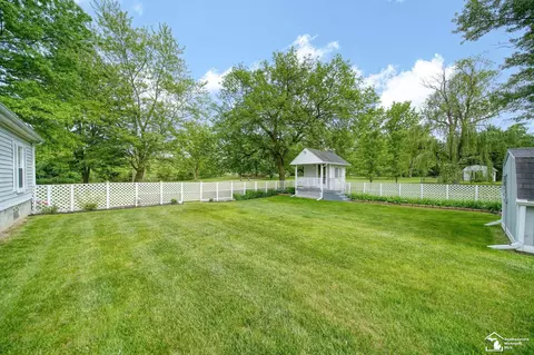 Exterior - 1256 Sandy Crk, Monroe, MI 48162 photo 11 of 13