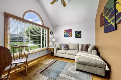 23875 Settlers, Macomb, MI 48042 photo 6