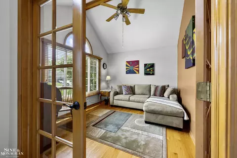 23875 Settlers, Macomb, MI 48042 photo 5