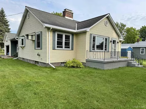 637 N 4th, L'anse, MI 49946 photo 2