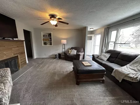 637 N 4th, L'anse, MI 49946 photo 8