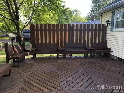 637 N 4th, L'anse, MI 49946 photo 3