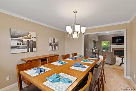 Dining - 3054 Windmill, Adrian, MI 49221 photo 4 of 5