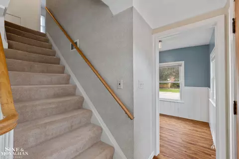 1284 Brys, Grosse Pointe Woods, MI 48236 photo 18