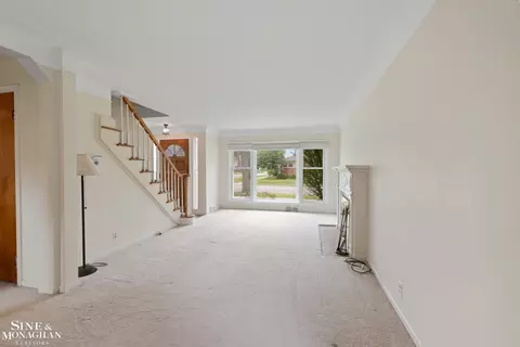 1284 Brys, Grosse Pointe Woods, MI 48236 photo 7
