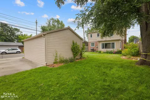 1284 Brys, Grosse Pointe Woods, MI 48236 photo 34