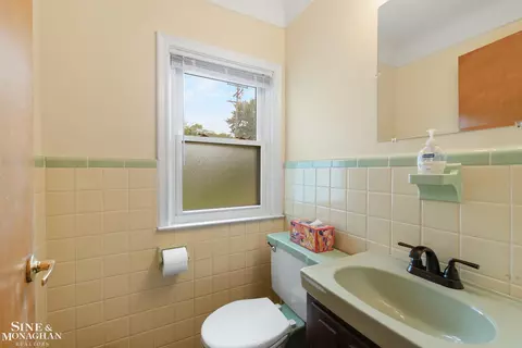 1284 Brys, Grosse Pointe Woods, MI 48236 photo 13