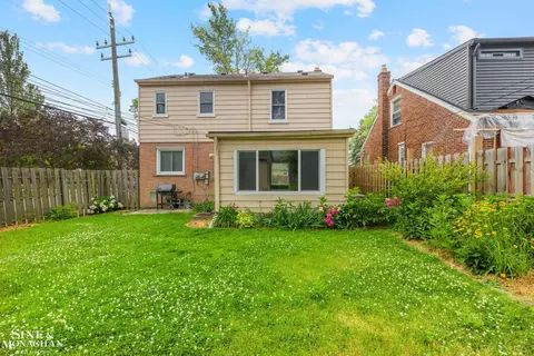 1284 Brys, Grosse Pointe Woods, MI 48236 photo 35