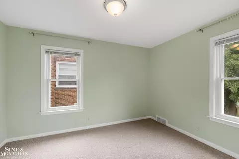 1284 Brys, Grosse Pointe Woods, MI 48236 photo 24