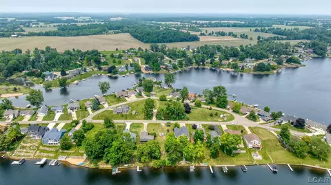 13912 Grandpoint, Cement City, MI 49233