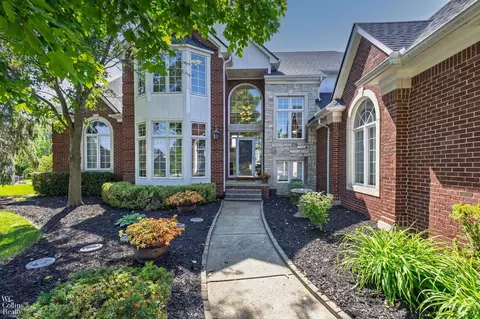 56243 Ashbrooke, Shelby Township, MI 48316