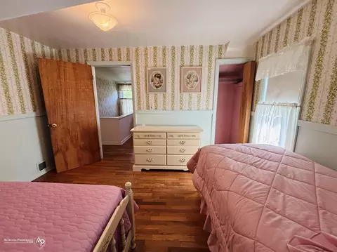 Bedroom - 114 W Clark, Davison, MI 48423 photo 3 of 6