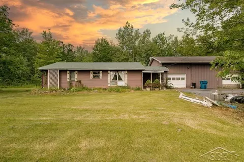 2190 S Coleman, Shepherd, MI 48883