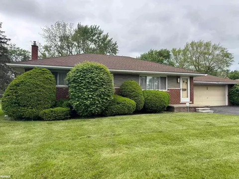 22821 Stair, Clinton Township, MI 48036