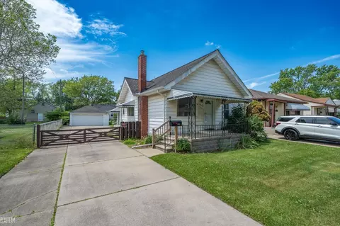 22079 Oakwood, Eastpointe, MI 48021