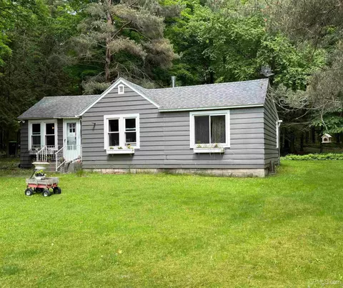 1461 County Road 424, Crystal Falls, MI 49920