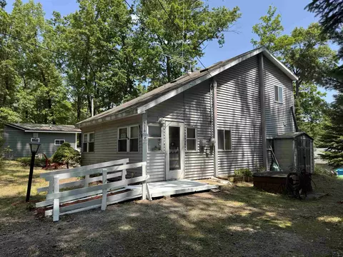 4110 Oak Rdg, Harrison, MI 48625