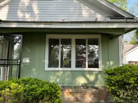 808 Carson, Albion, MI 49224