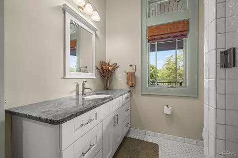 Bath - 199 E Brks, Midland, MI 48640 photo 12 of 14
