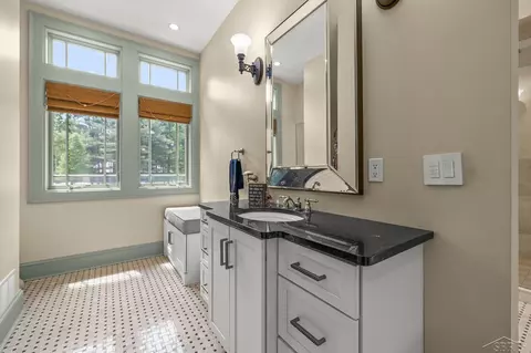 Bath - 199 E Brks, Midland, MI 48640 photo 9 of 14