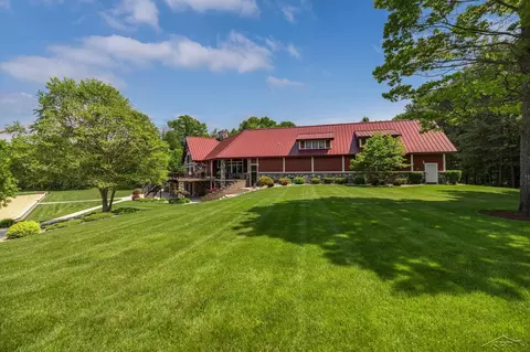 Exterior - 199 E Brks, Midland, MI 48640 photo 7 of 17