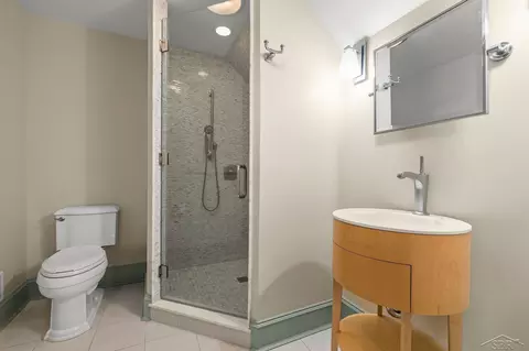 Bath - 199 E Brks, Midland, MI 48640 photo 10 of 14