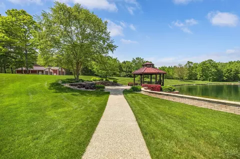 Exterior - 199 E Brks, Midland, MI 48640 photo 14 of 17